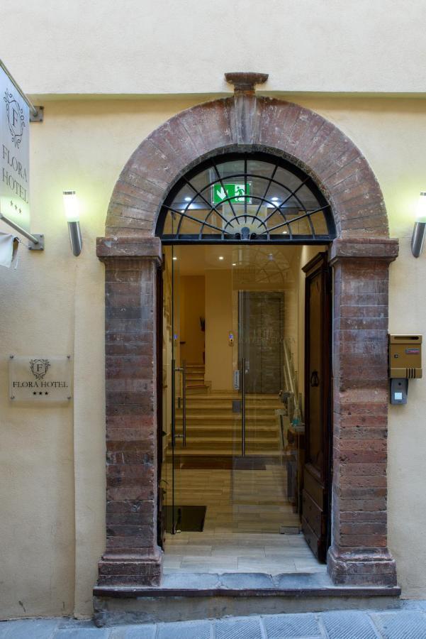 Flora Hotel Todi Eksteriør bilde