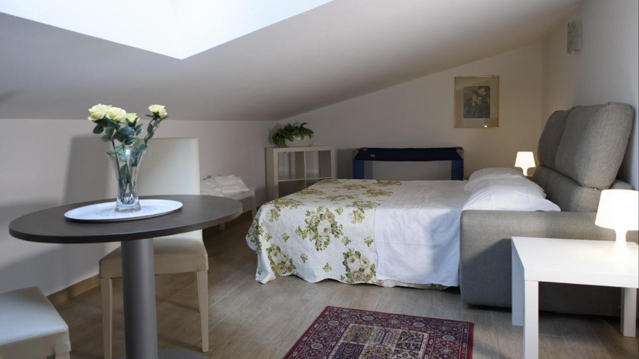 Flora Hotel Todi Eksteriør bilde