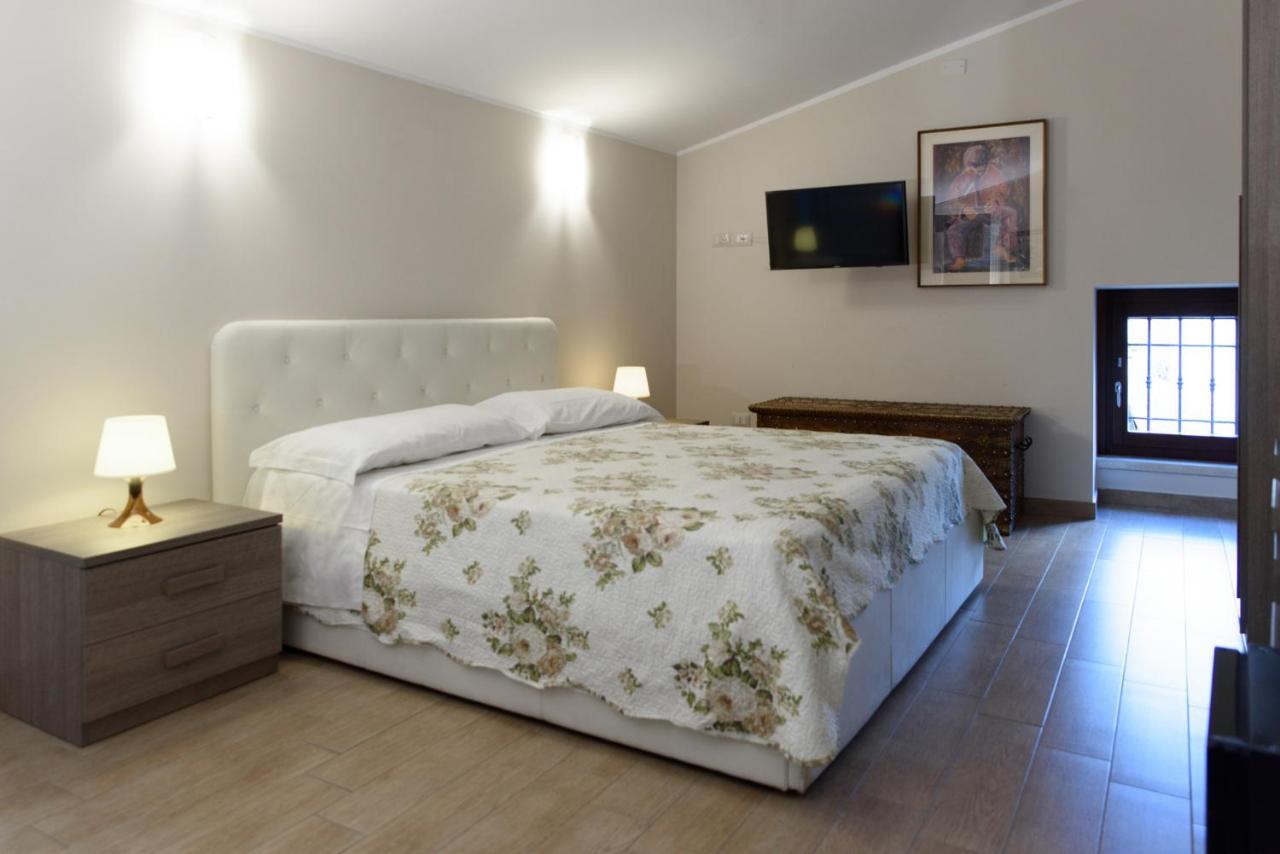 Flora Hotel Todi Eksteriør bilde